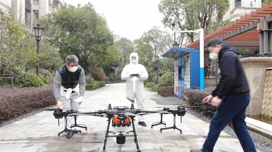 Drone flyers join the fight against the coronavirus