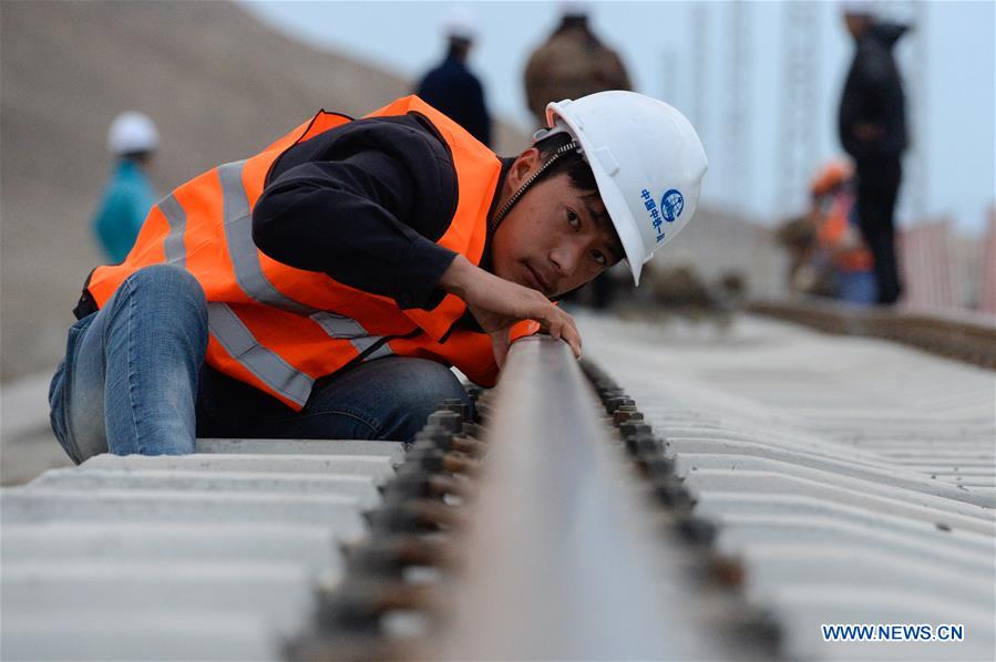 CHINA-XINJIANG-GENERATION Z-RAILWAY BUILDER (CN)