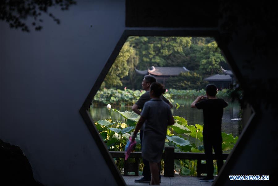 (ZhejiangPictorial) CHINA-ZHEJIANG-HANGZHOU-WEST LAKE-SUMMER (CN)