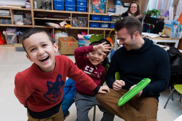Students at ETU School are having fun with their programming class. By Wu kaixiang