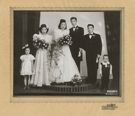 Chinese couple Wang Qihong and Wu Wenxian were married in Shanghai in 1947. [Photo: China Plus]